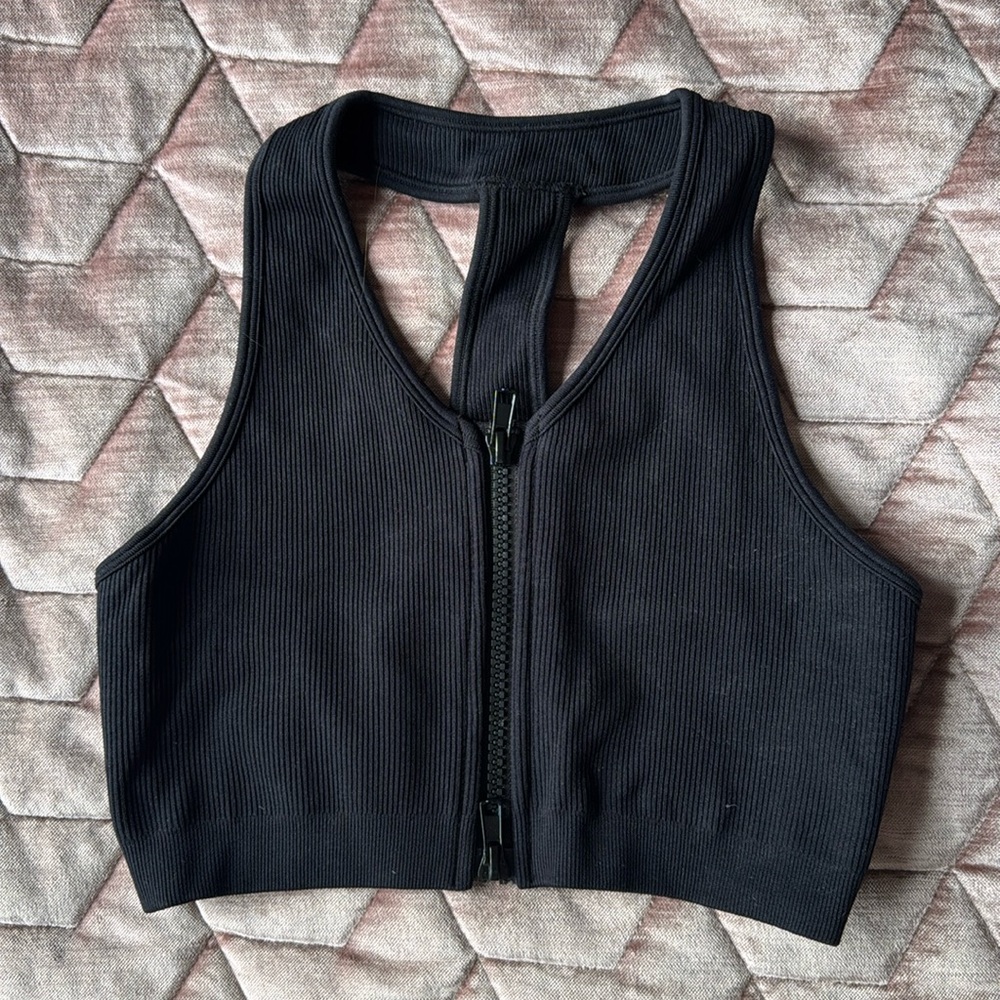 SET ACTIVE halter sports bra. Black. Size small. SAMPLE